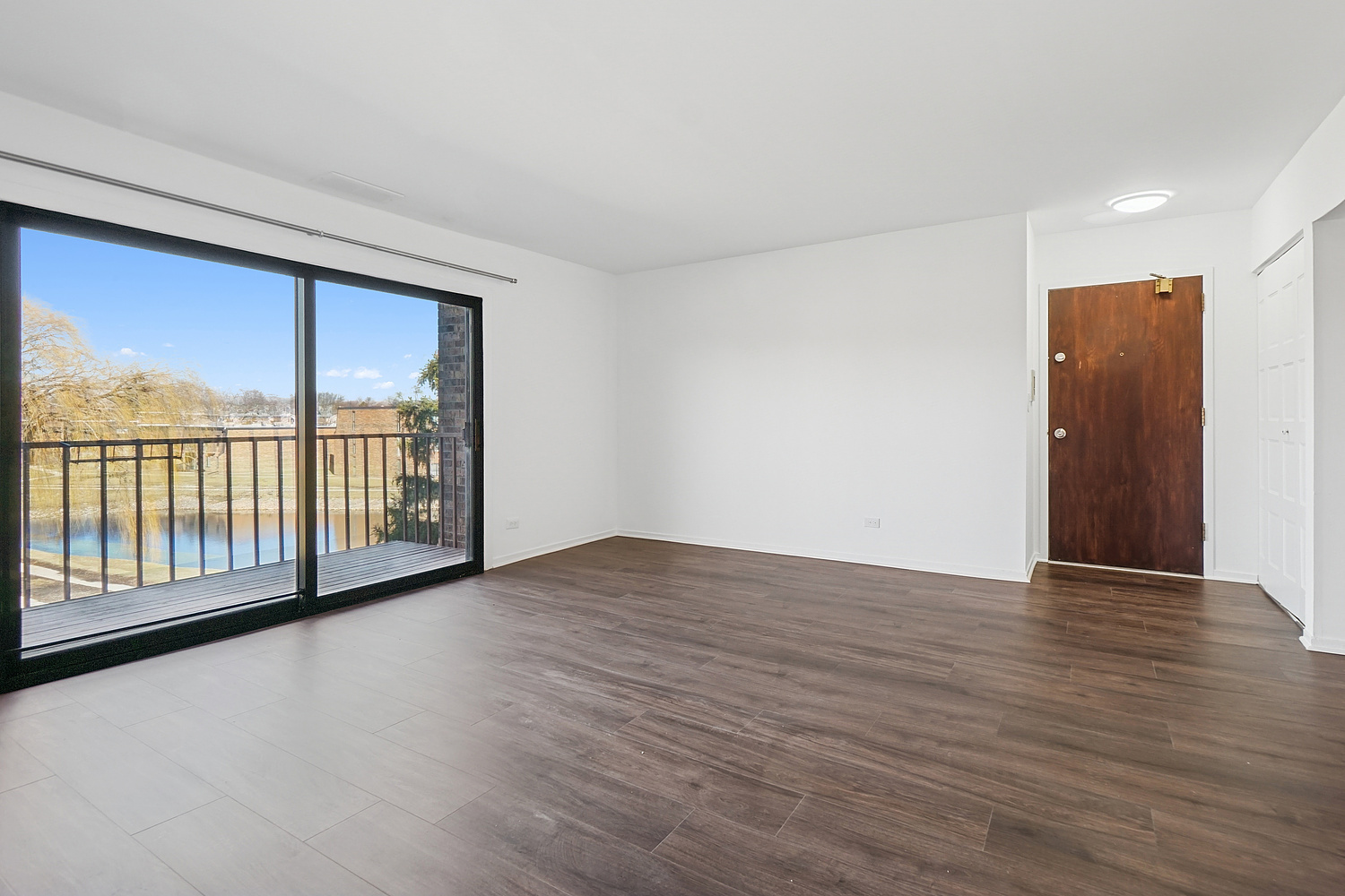 112 Mullingar Court #2B, Schaumburg, IL 60193