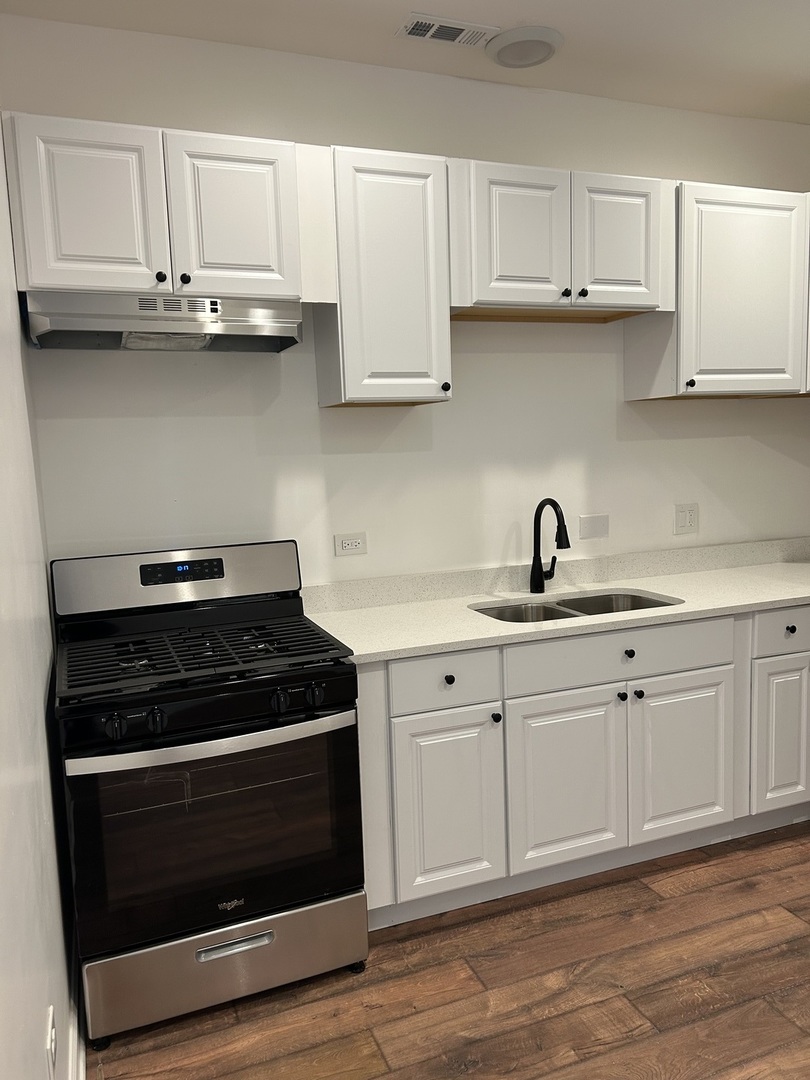 6016 S Saint Lawrence Avenue #1, Chicago, IL 60637