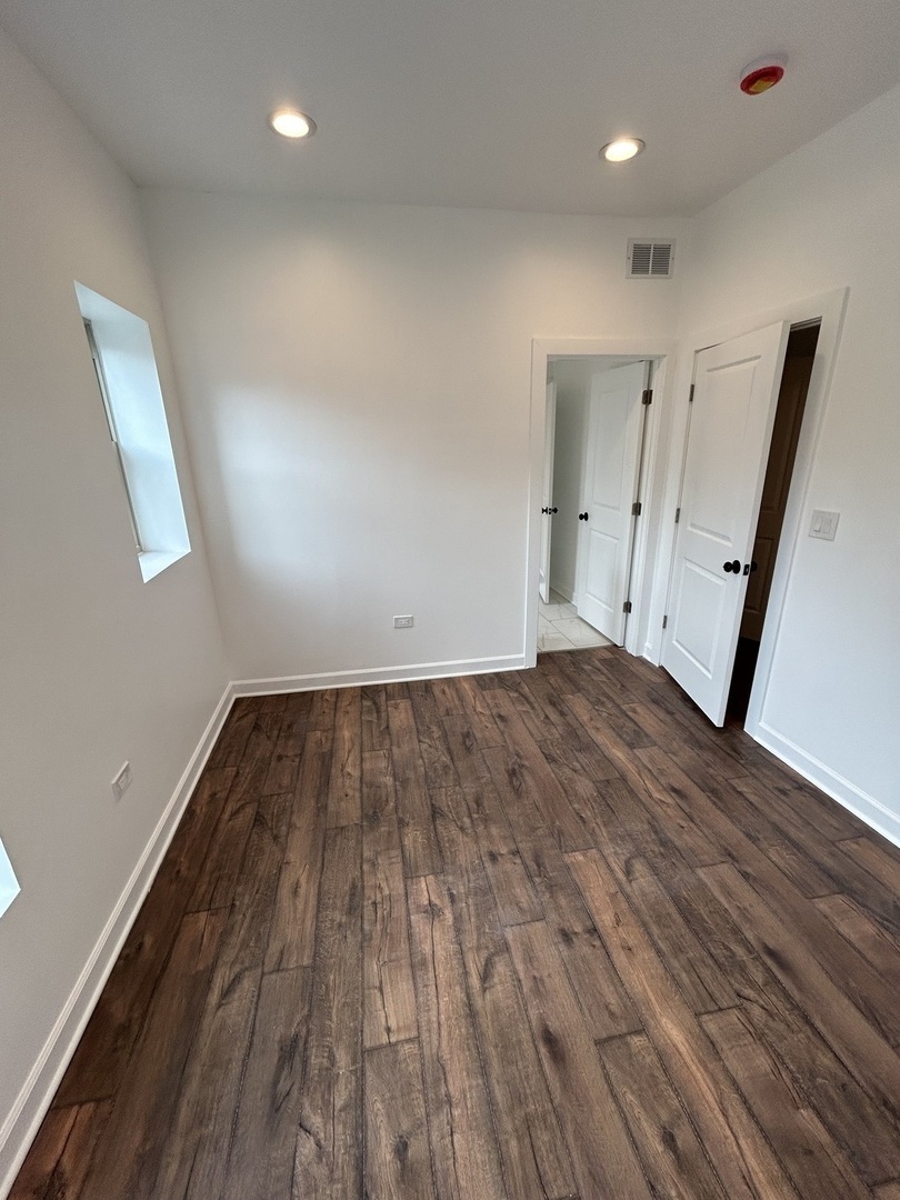 6016 S Saint Lawrence Avenue #1, Chicago, IL 60637