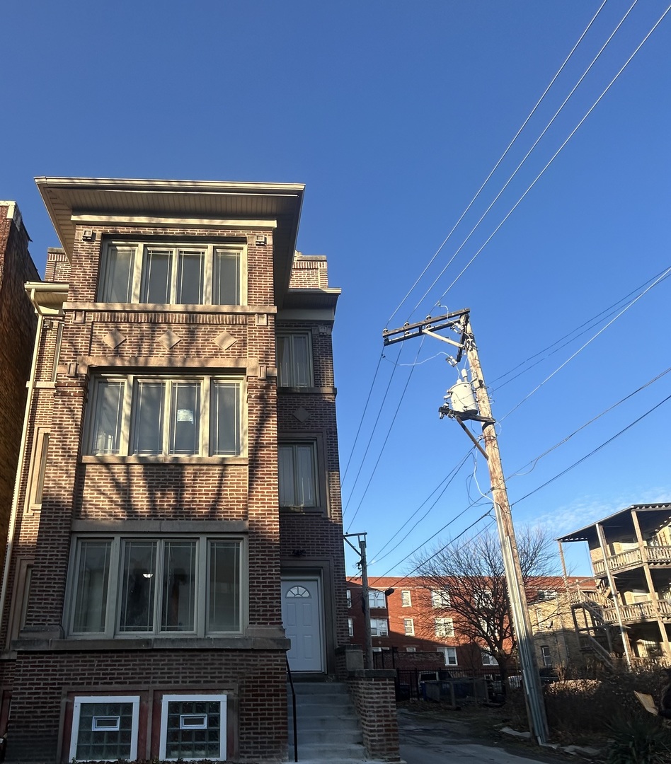 6016 S Saint Lawrence Avenue #1, Chicago, IL 60637