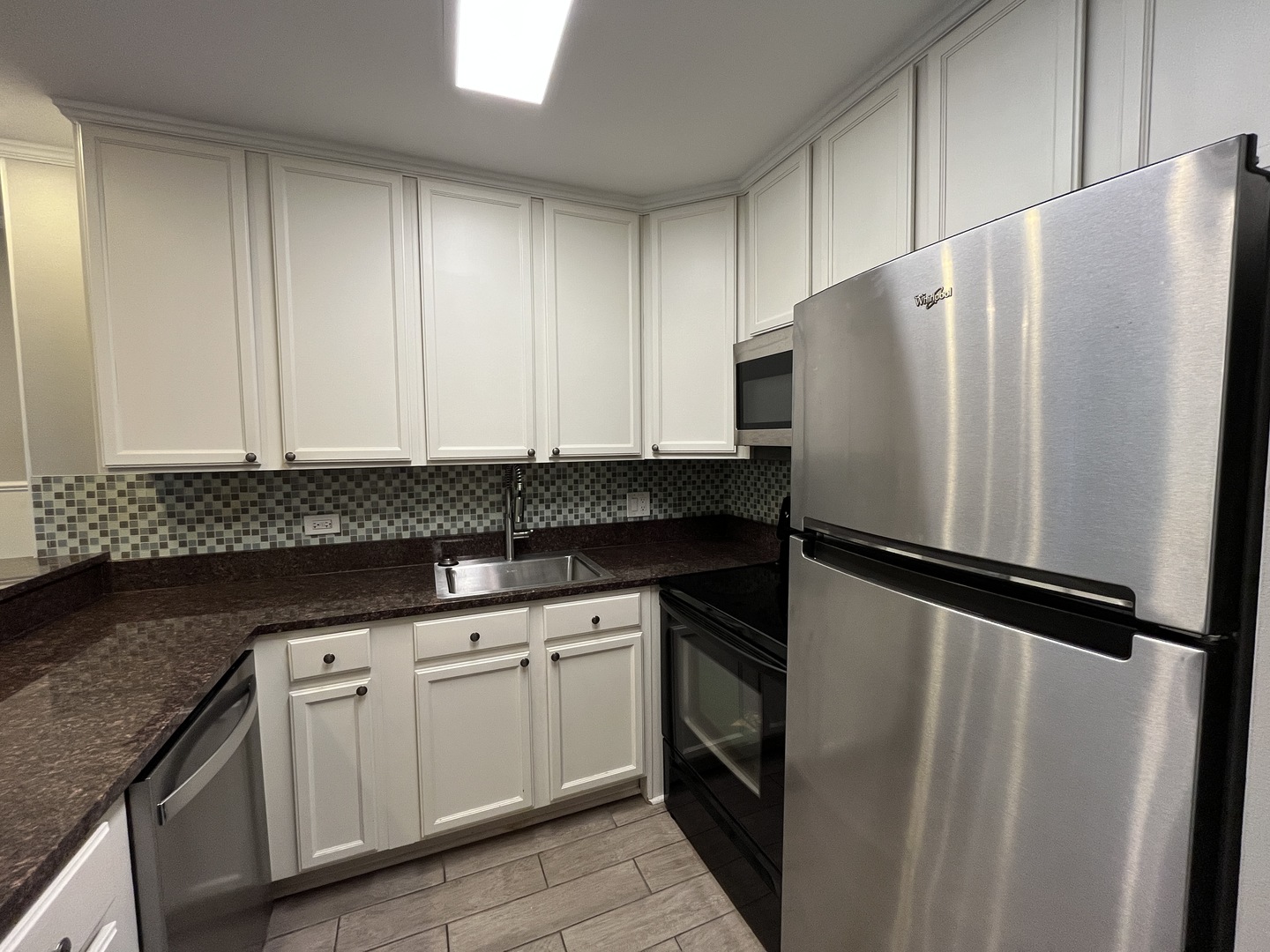 1811 FOUR LAKES Avenue #1H, Lisle, IL 60532