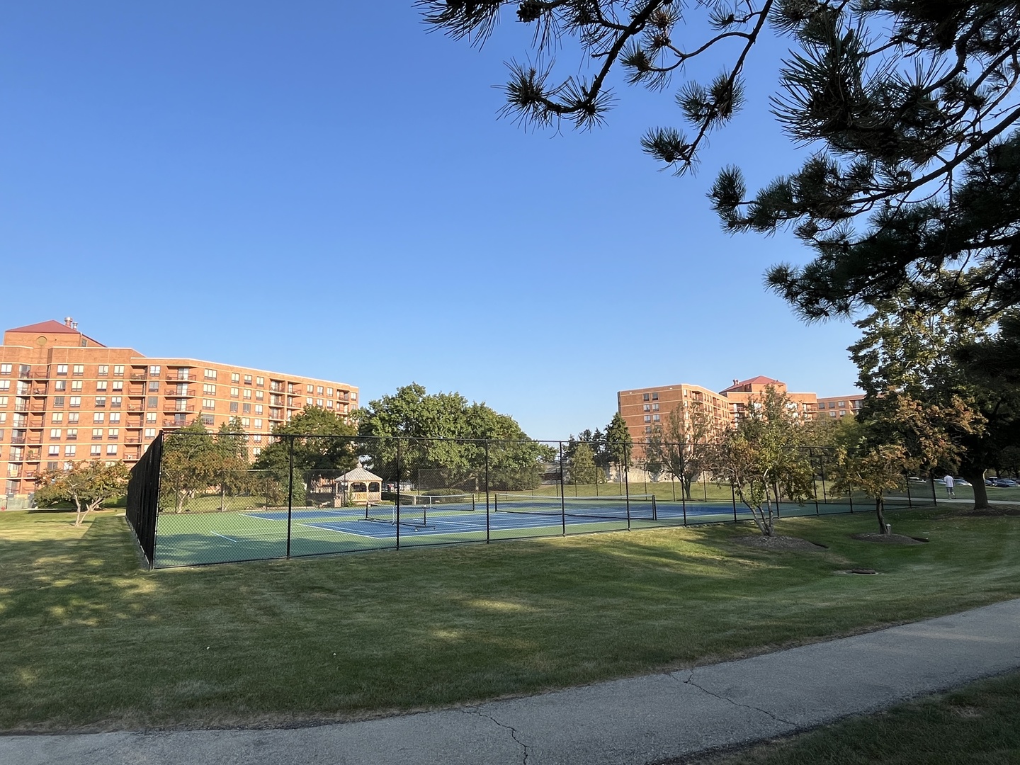 1811 FOUR LAKES Avenue #1H, Lisle, IL 60532