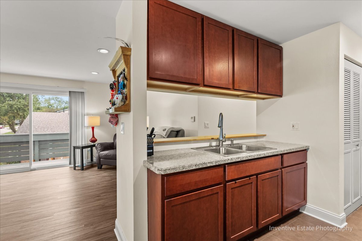 8337 Portsmouth Drive #D, Darien, IL 60561
