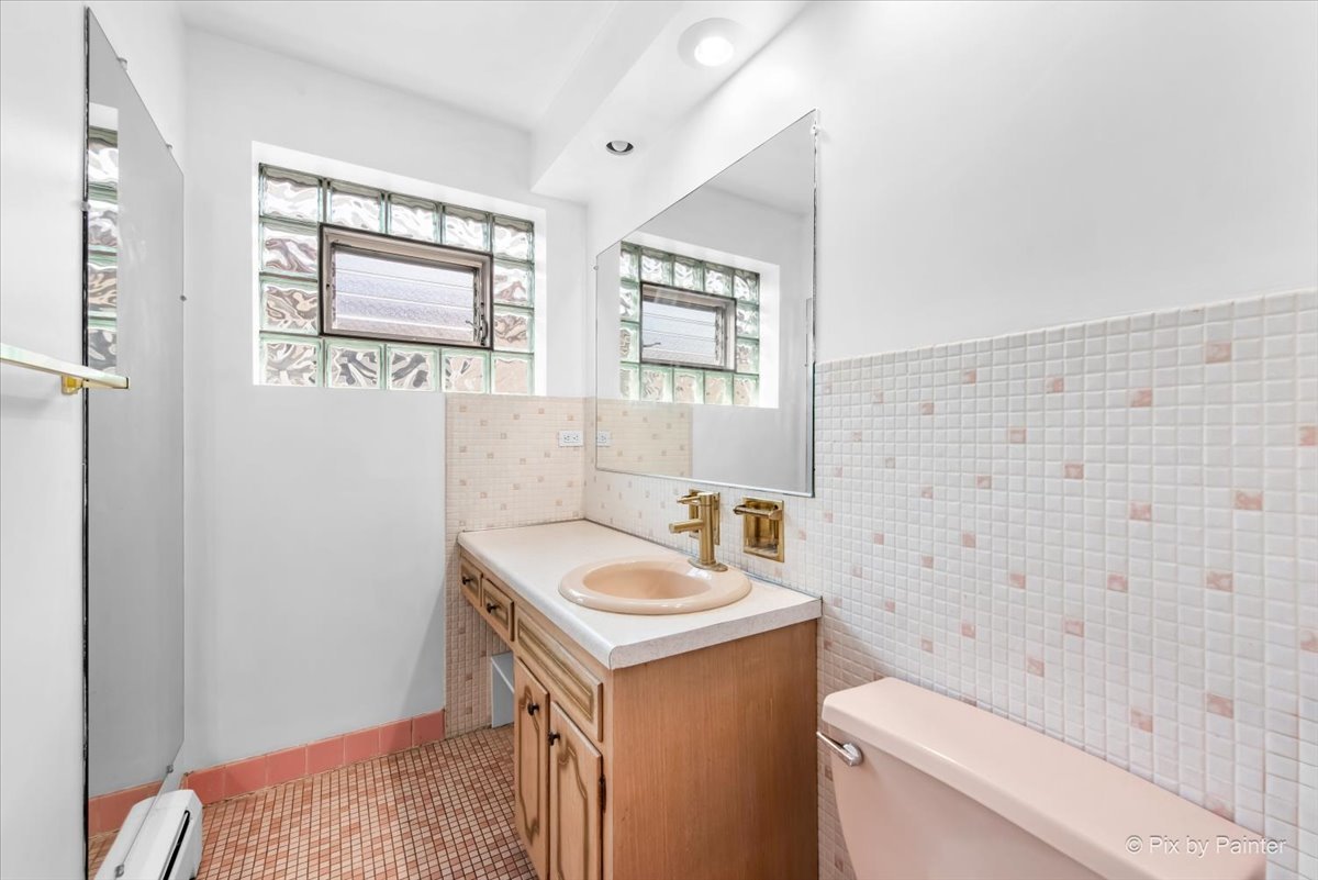 2424 N 77th Court #2, Elmwood Park, IL 60707