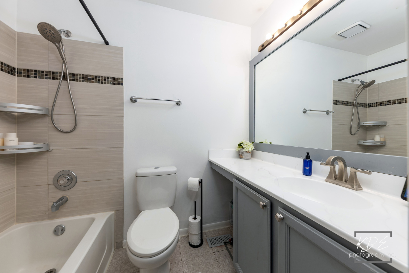 1500 Golfview Court, Glendale Heights, IL 60139