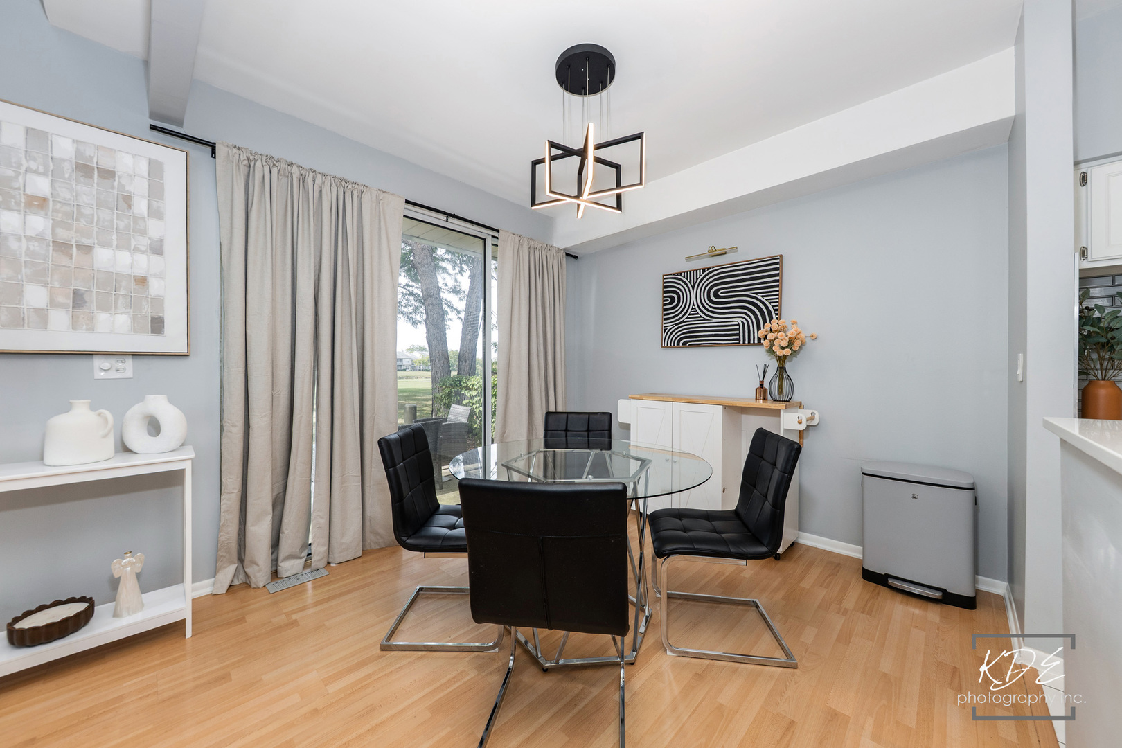 1500 Golfview Court, Glendale Heights, IL 60139