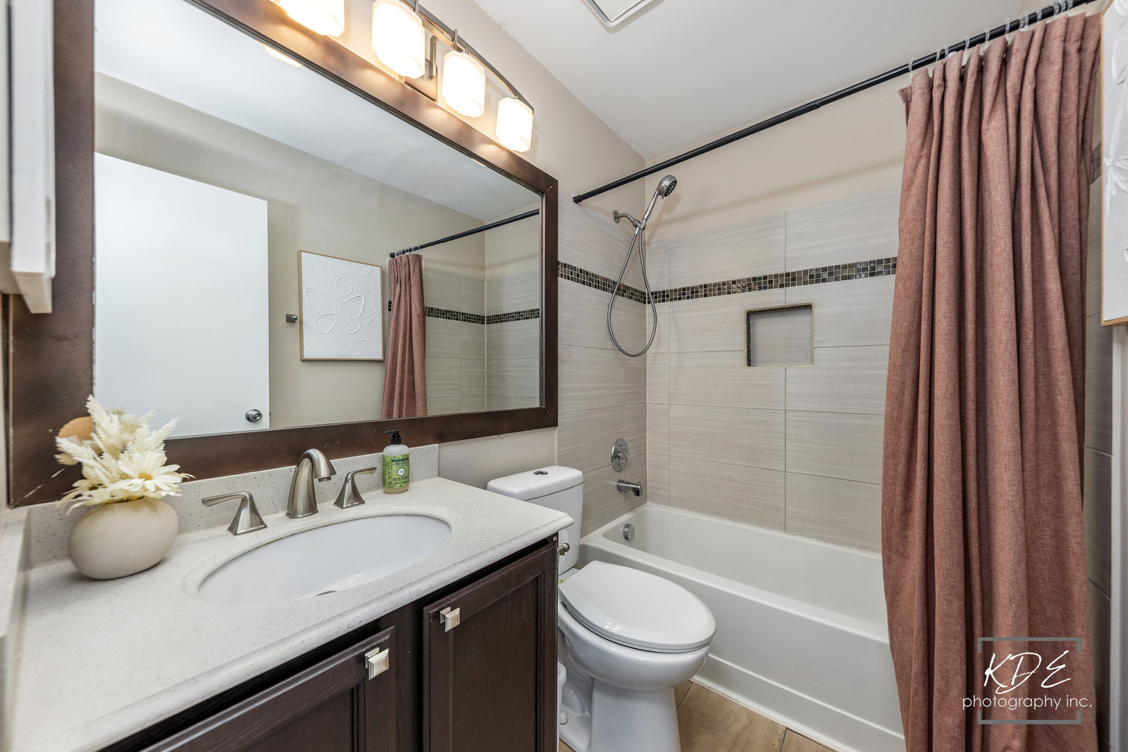 1500 Golfview Court, Glendale Heights, IL 60139