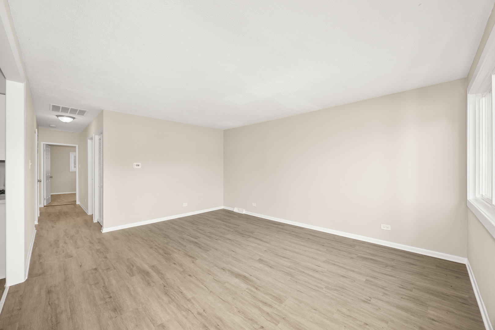 17212 Hawthorne Road, East Hazel Crest, IL 60429