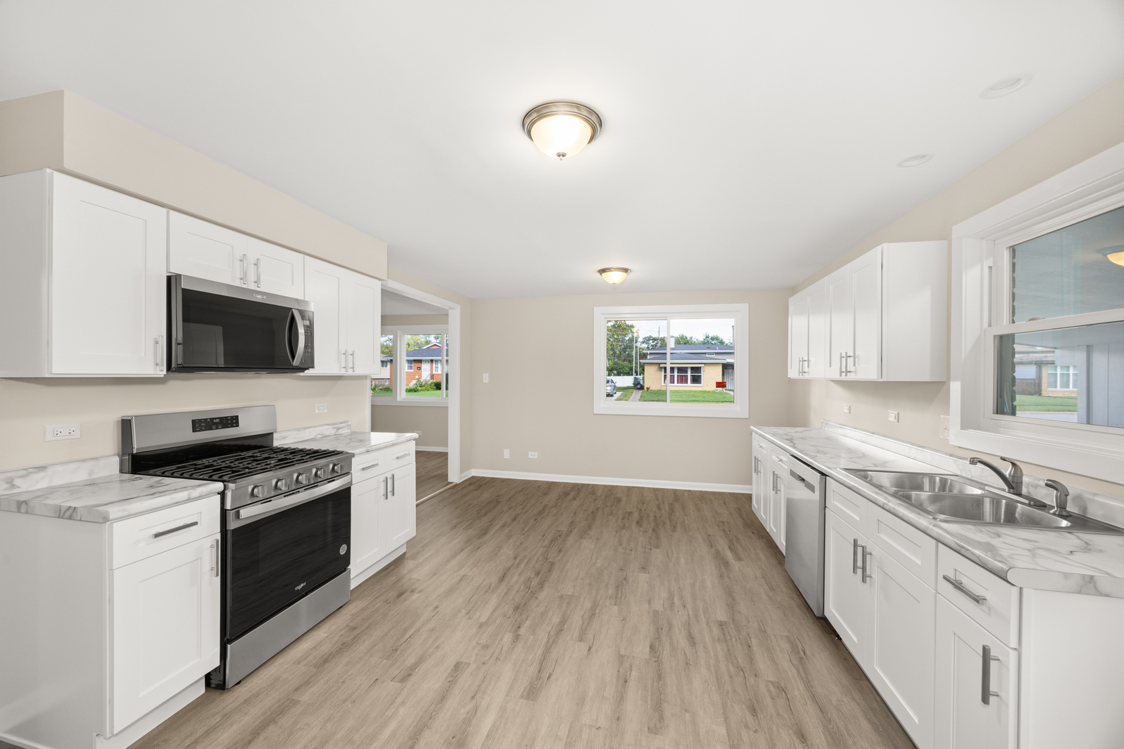 17212 Hawthorne Road, East Hazel Crest, IL 60429