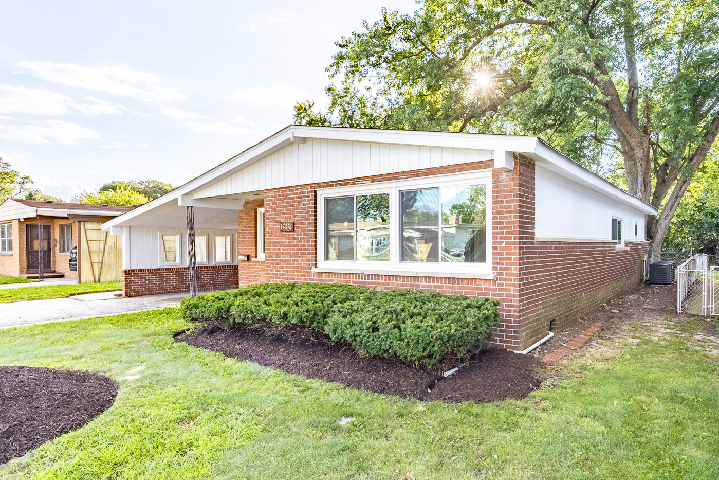 17212 Hawthorne Road, East Hazel Crest, IL 60429