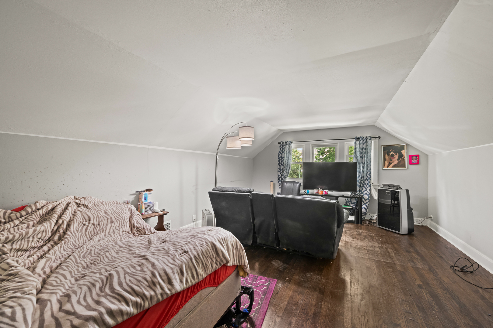 5249 W Berteau Avenue, Chicago, IL 60641