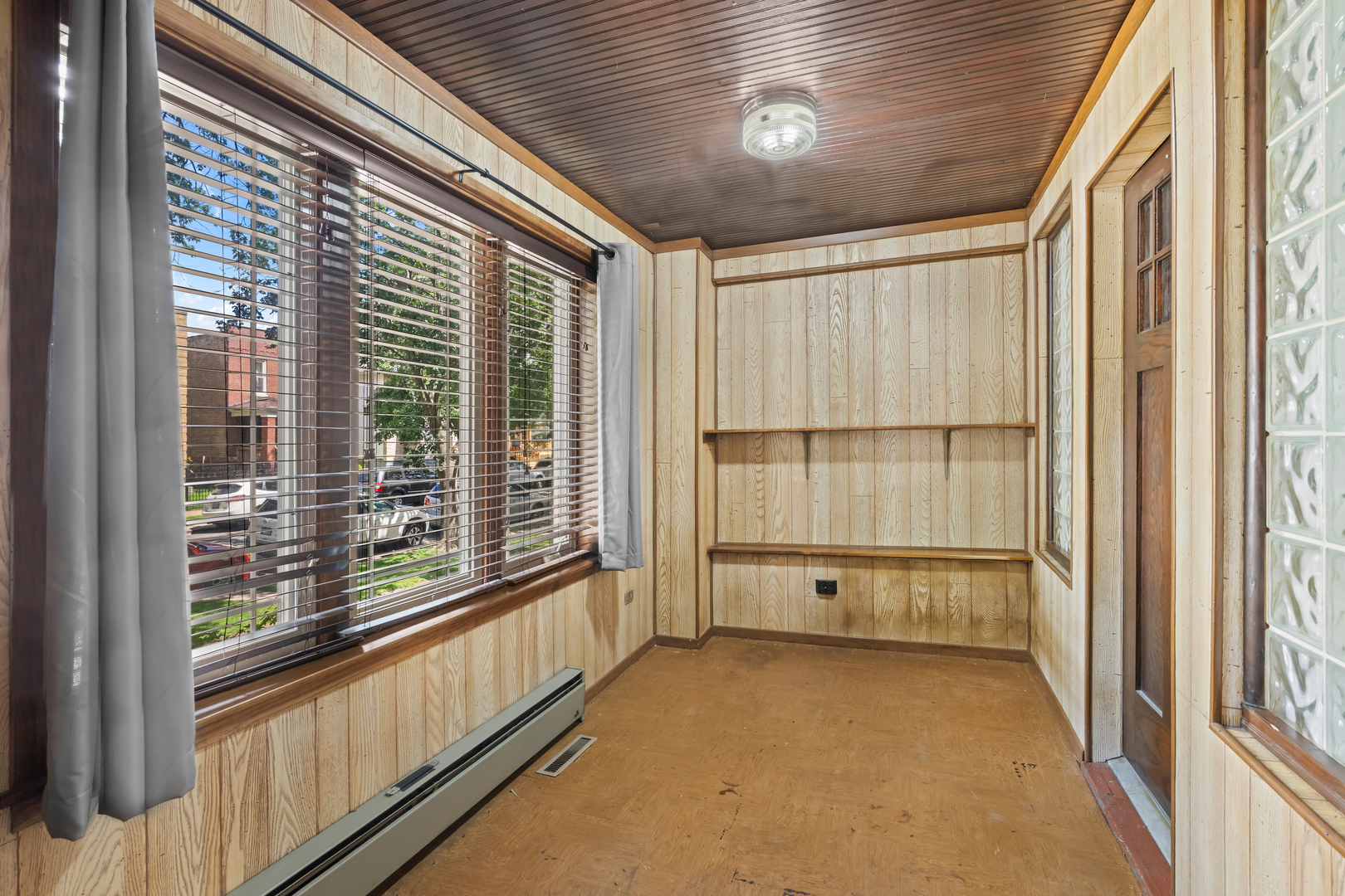 5249 W Berteau Avenue, Chicago, IL 60641
