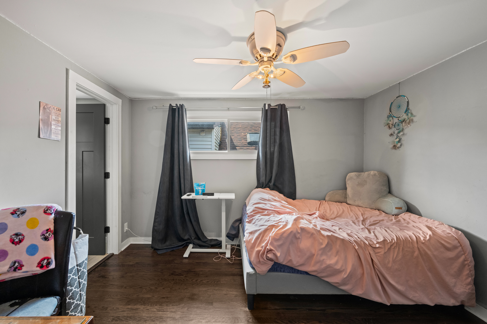 5249 W Berteau Avenue, Chicago, IL 60641