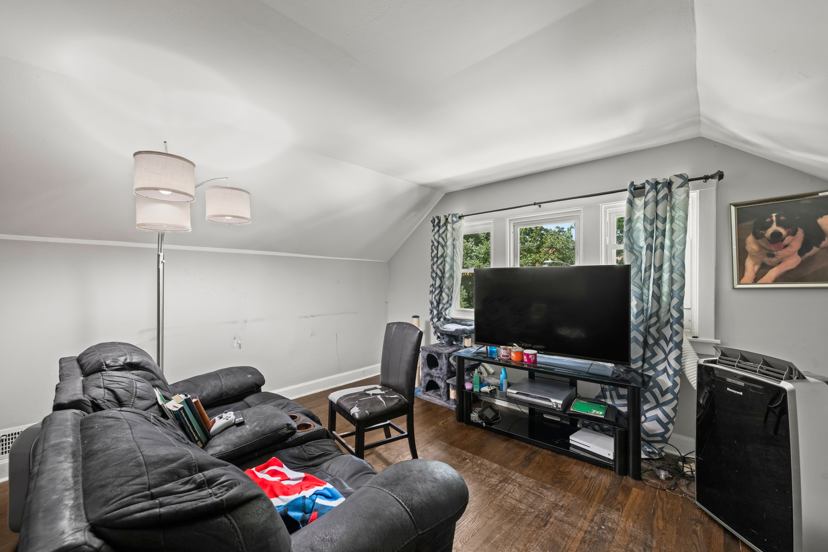 5249 W Berteau Avenue, Chicago, IL 60641
