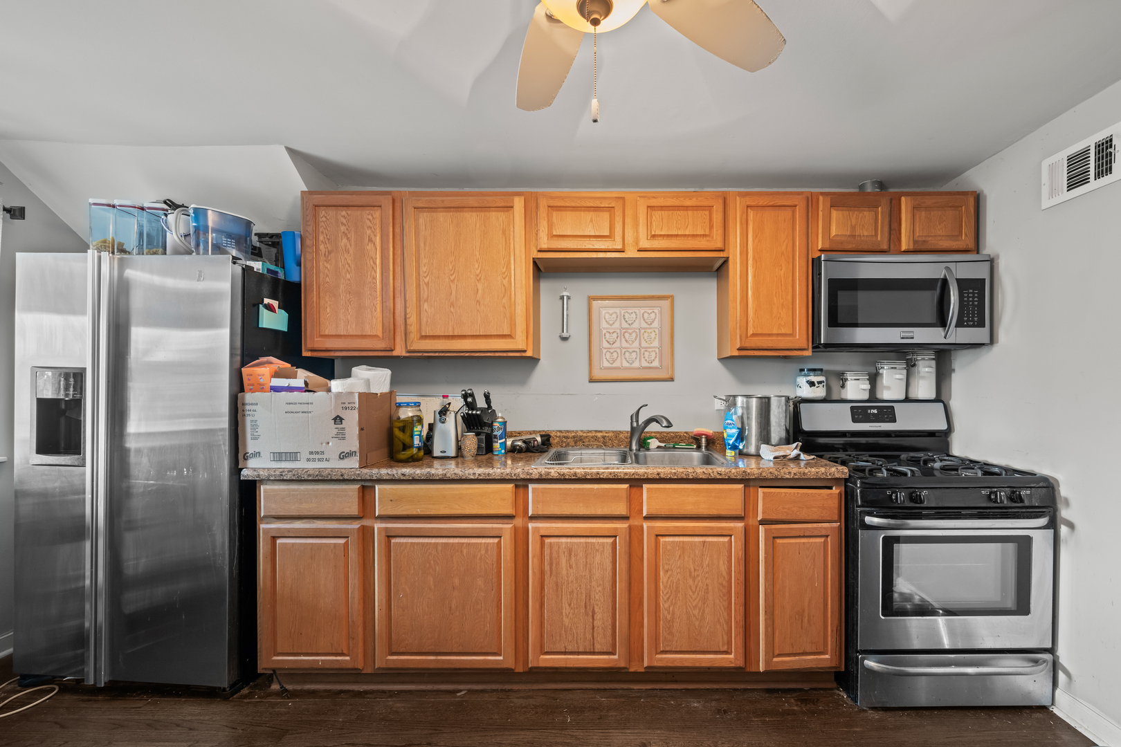 5249 W Berteau Avenue, Chicago, IL 60641