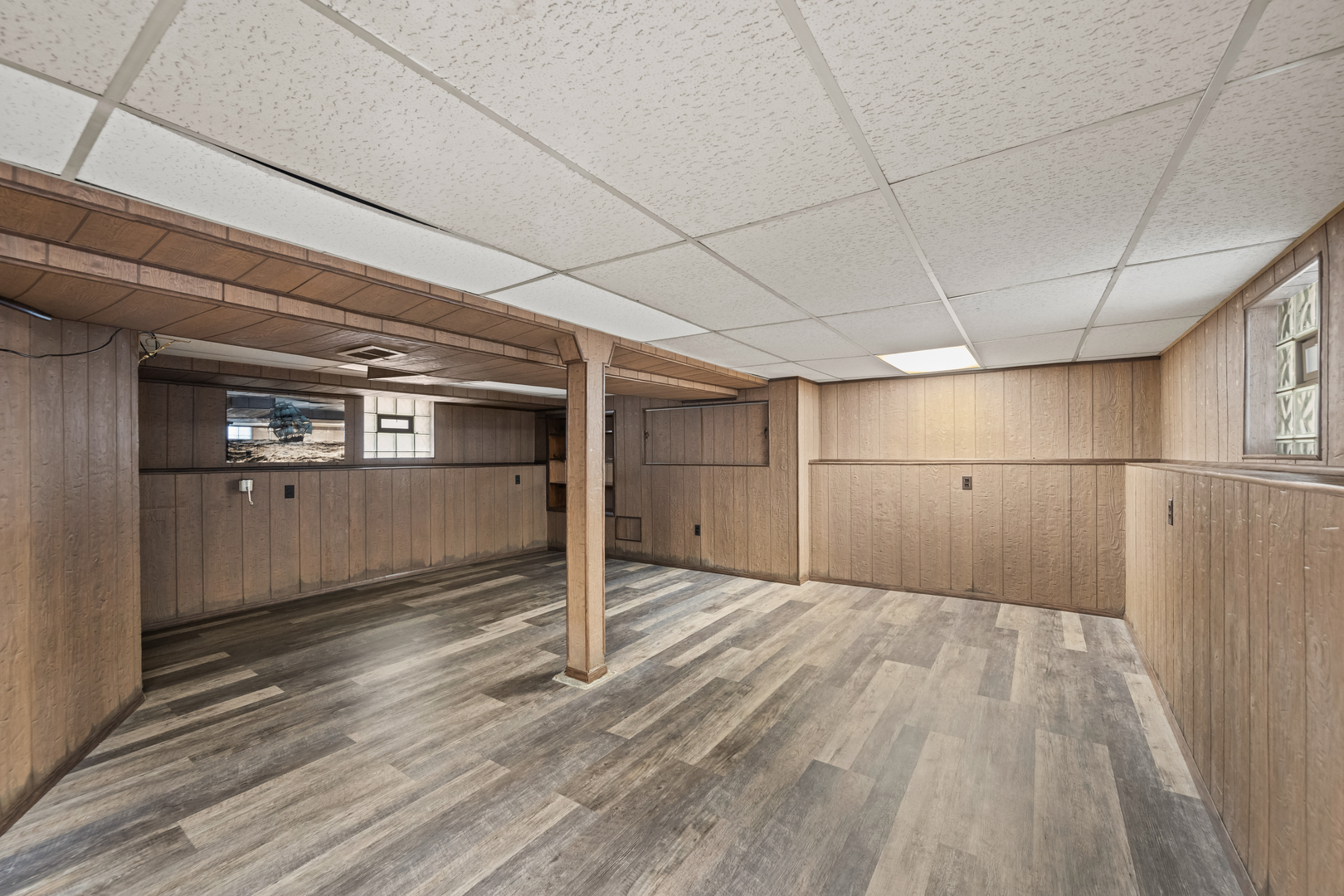 5249 W Berteau Avenue, Chicago, IL 60641