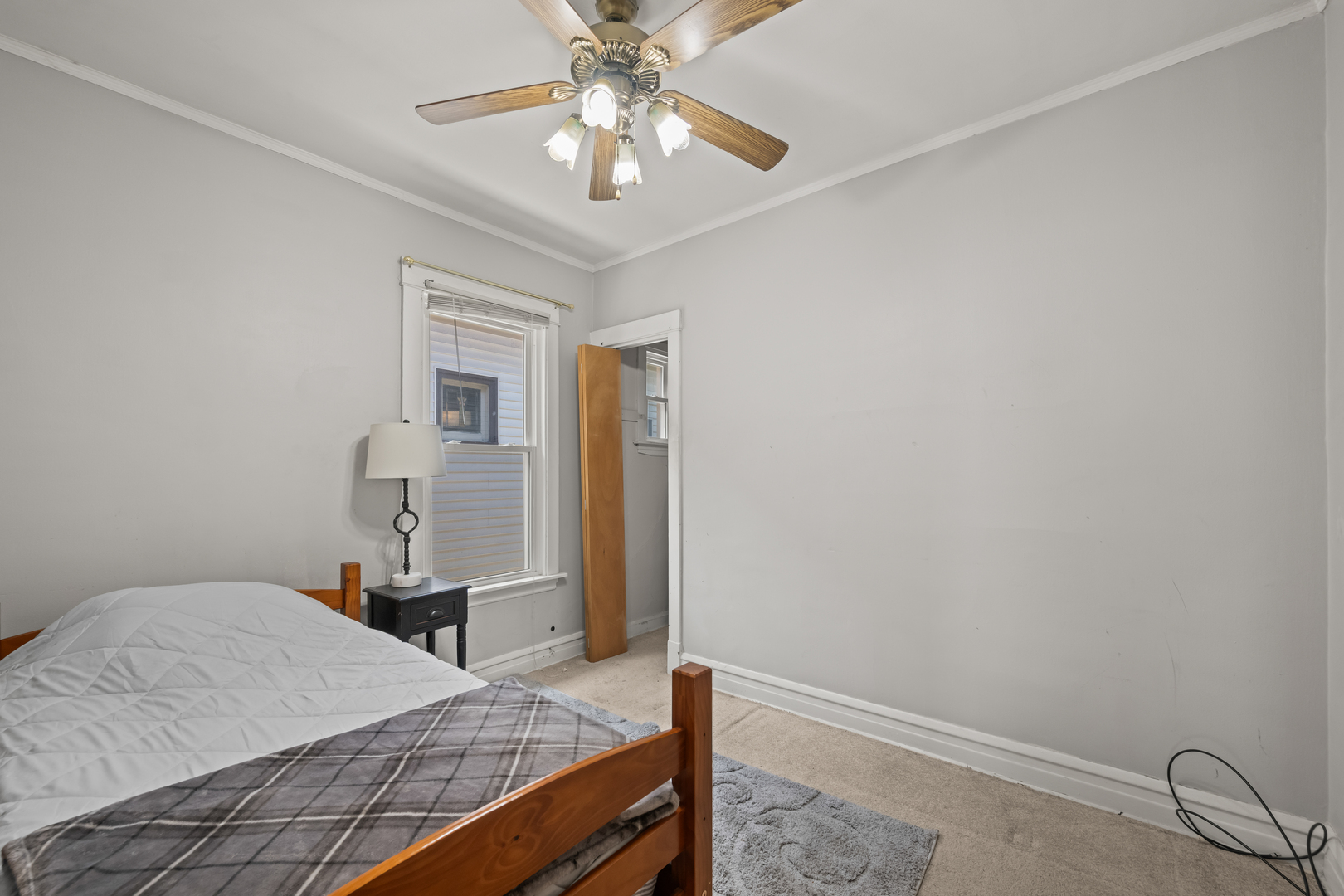 5249 W Berteau Avenue, Chicago, IL 60641
