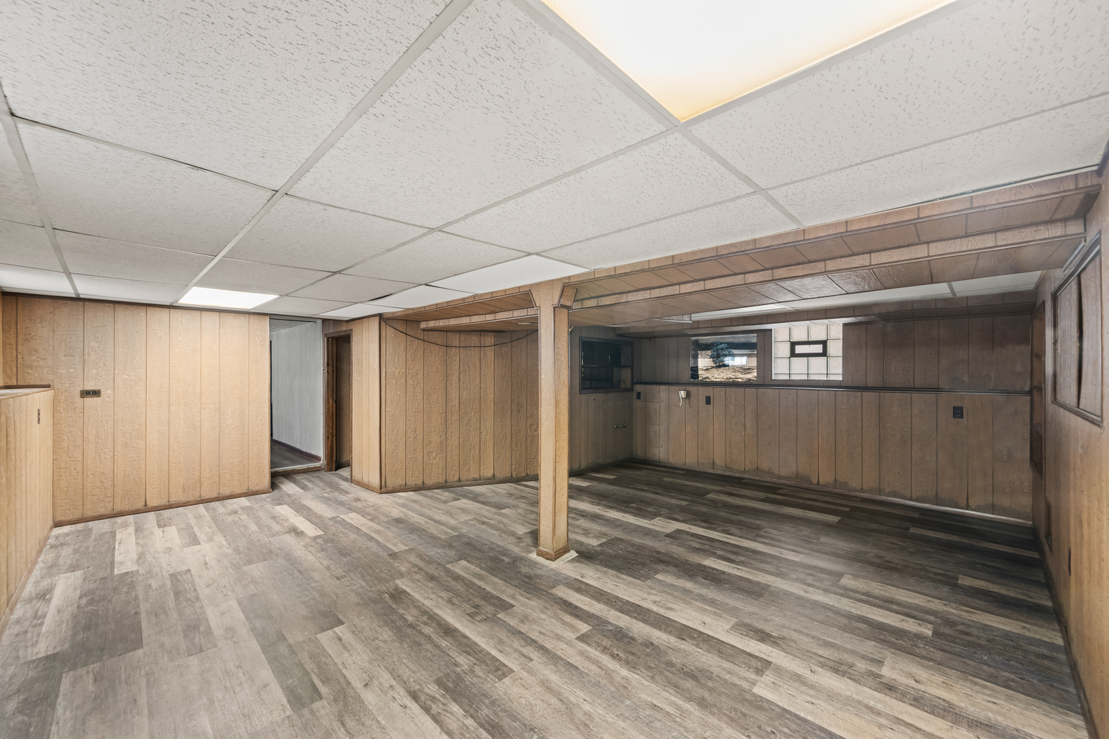 5249 W Berteau Avenue, Chicago, IL 60641