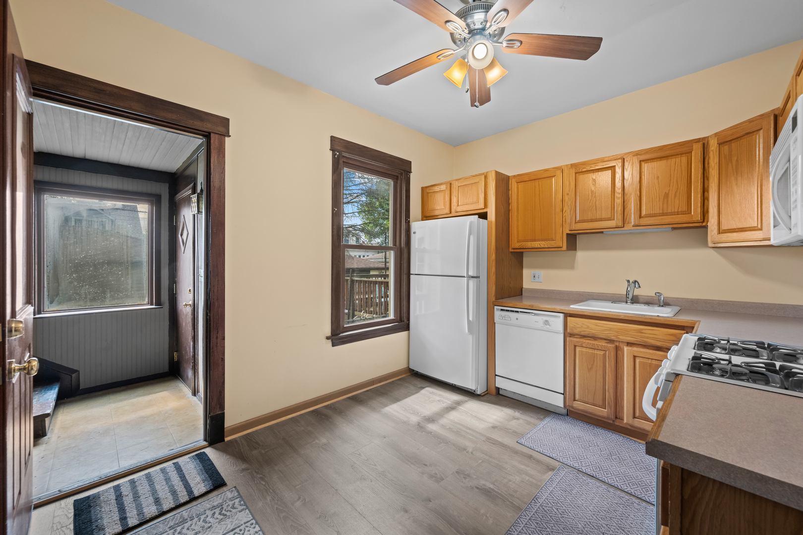 5249 W Berteau Avenue, Chicago, IL 60641