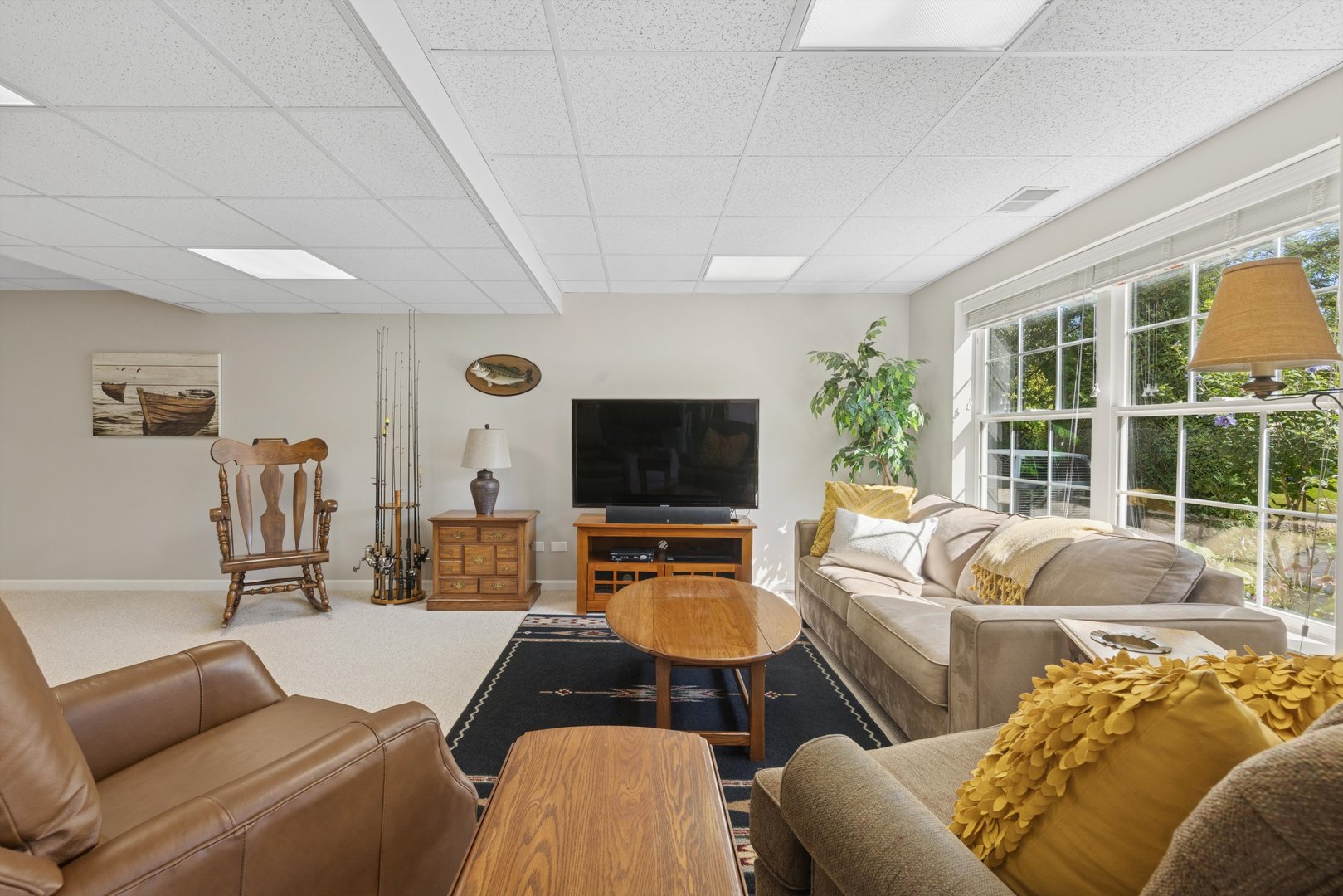 6213 Edgebrook Lane, Indian Head Park, IL 60525