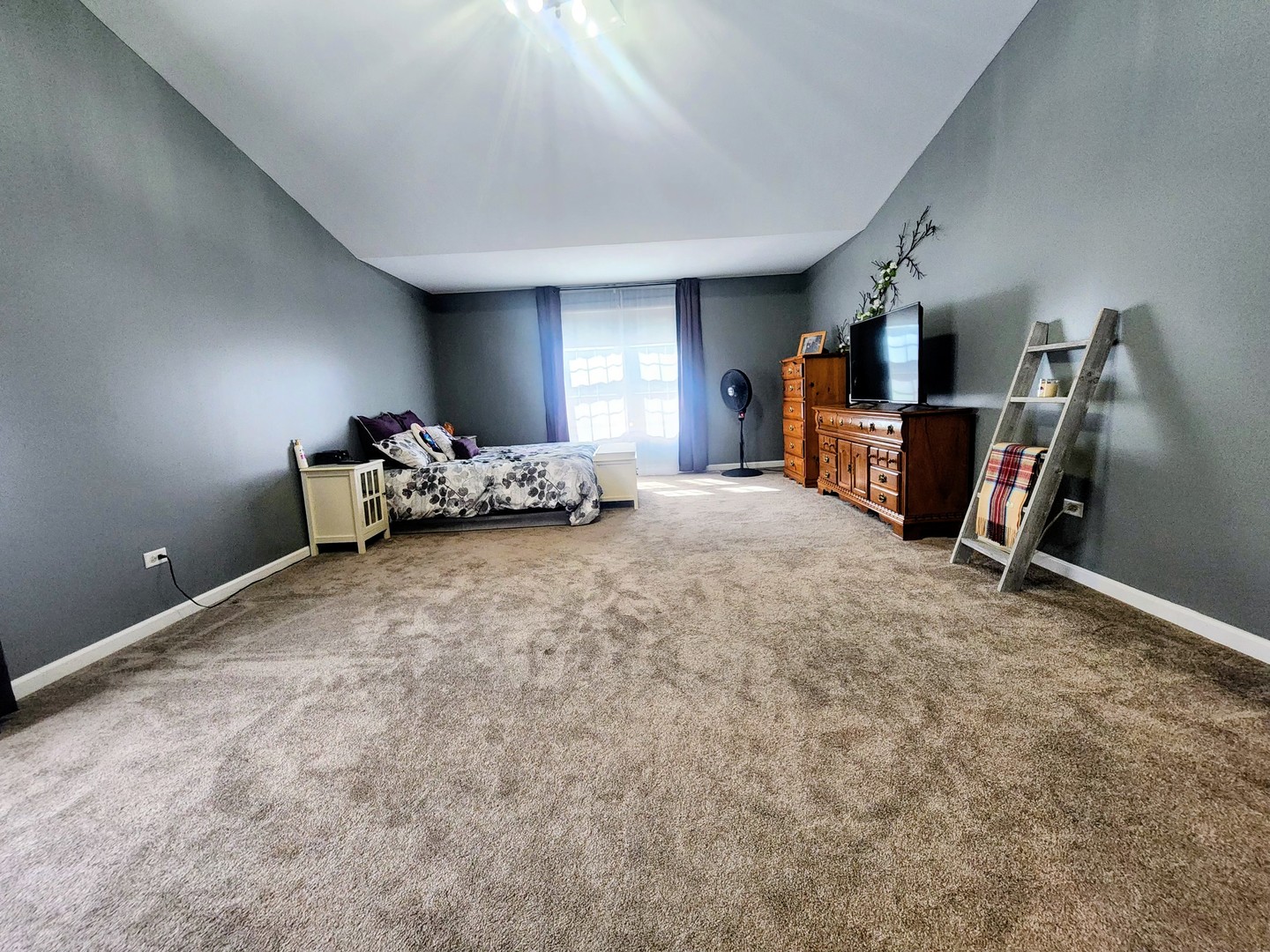 1612 Whisper Glen Drive, Plainfield, IL 60586