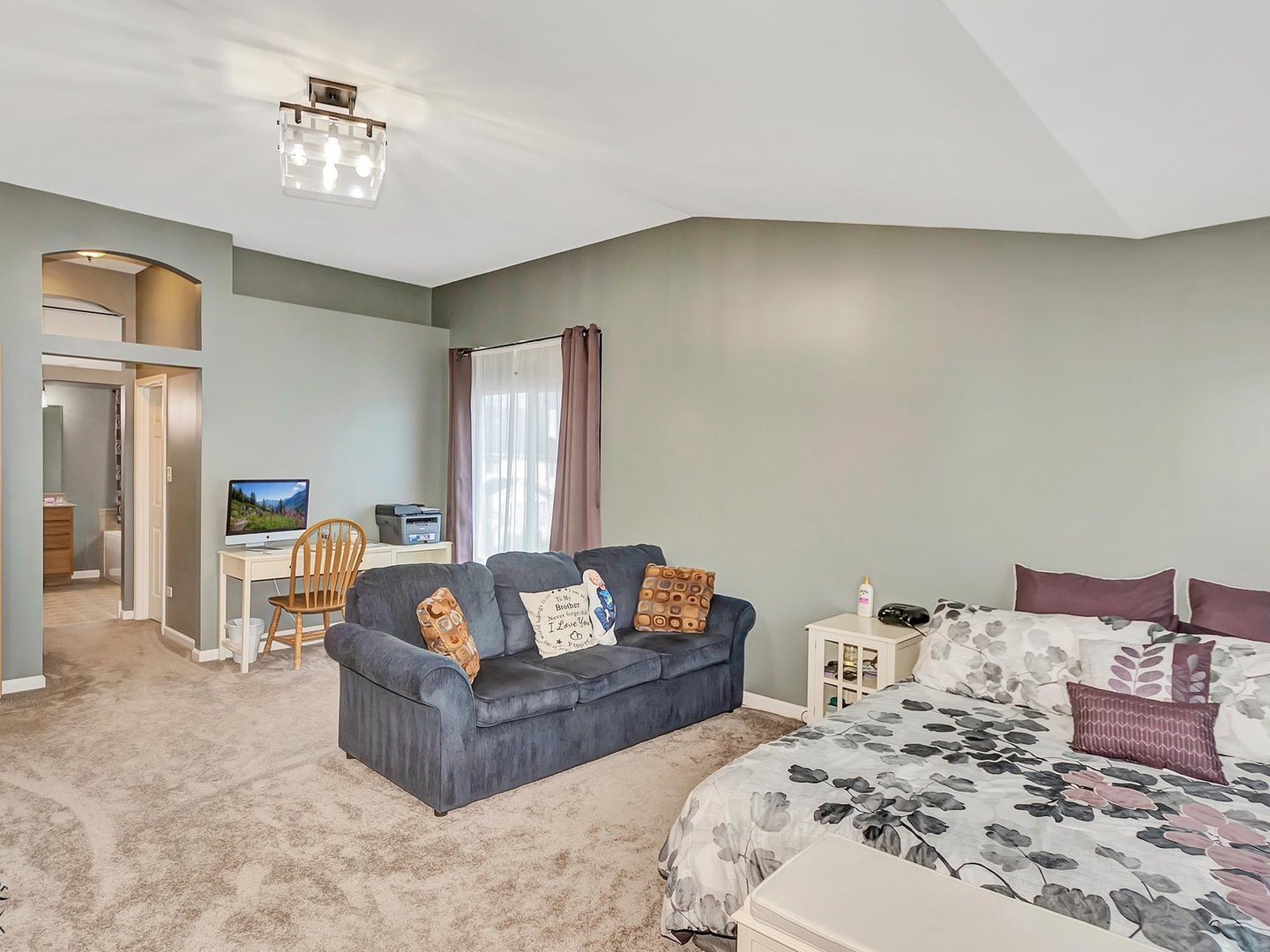 1612 Whisper Glen Drive, Plainfield, IL 60586