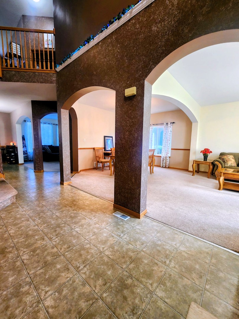 1612 Whisper Glen Drive, Plainfield, IL 60586