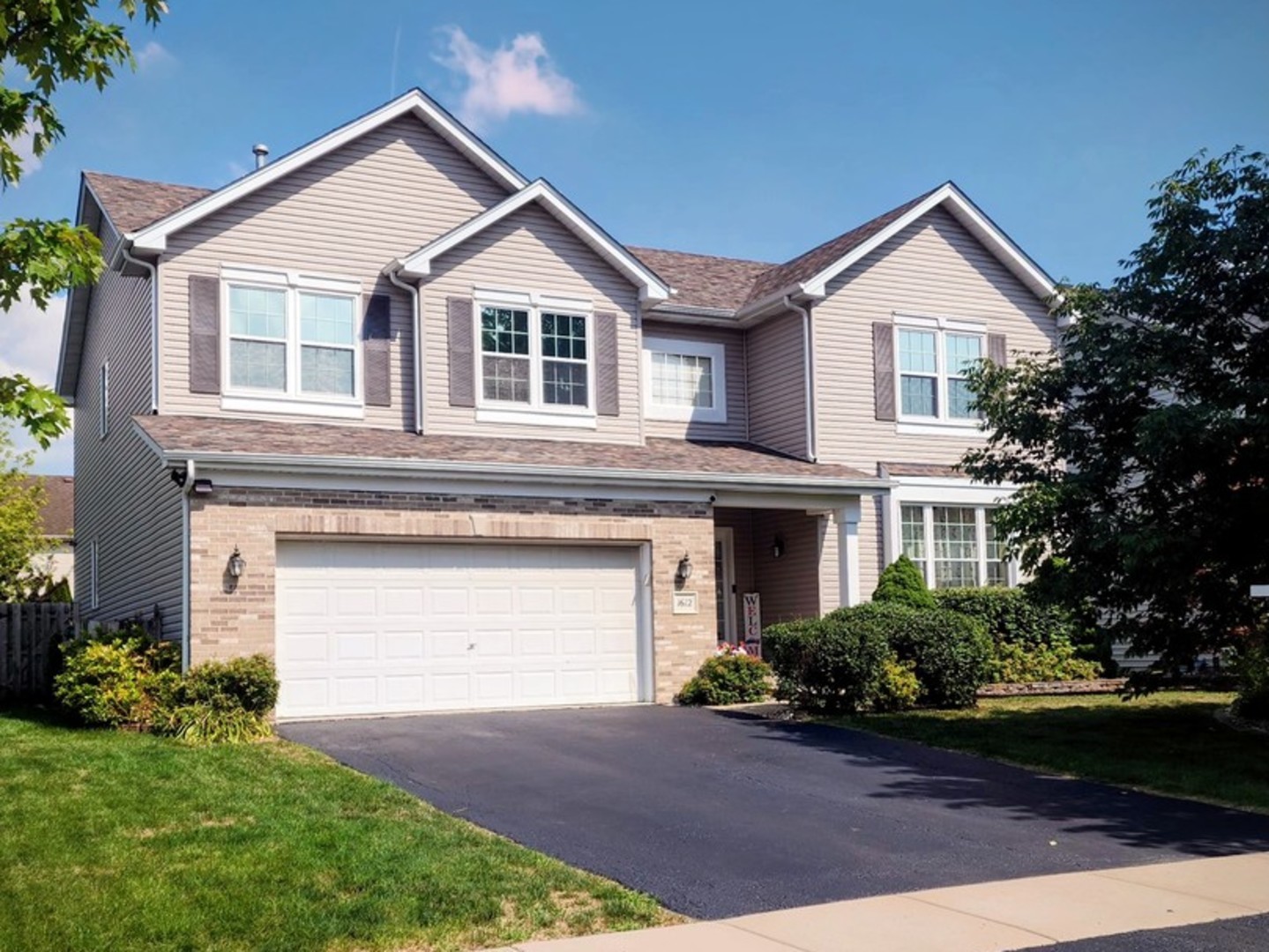 1612 Whisper Glen Drive, Plainfield, IL 60586