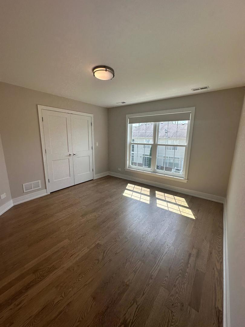 8408 Dawn Lane, Darien, IL 60561