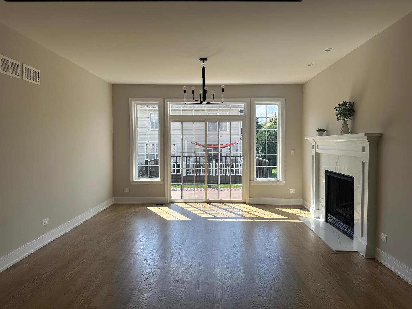 8408 Dawn Lane, Darien, IL 60561