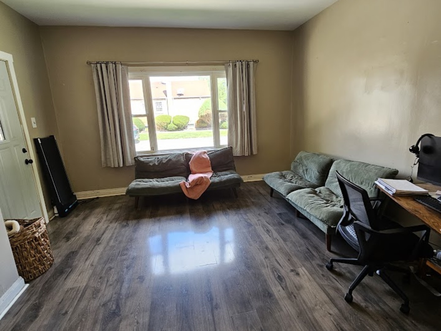 7337 W Barry Avenue, Chicago, IL 60707