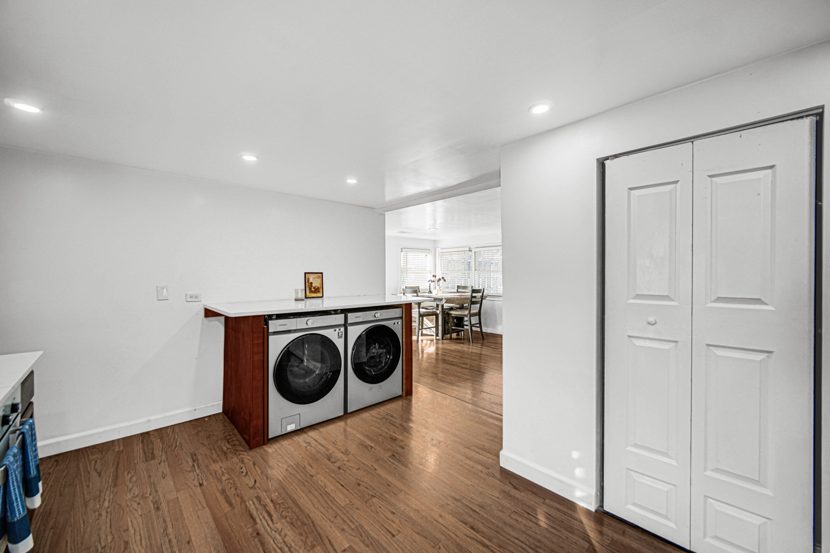 9953 Elm Circle Drive, Oak Lawn, IL 60453