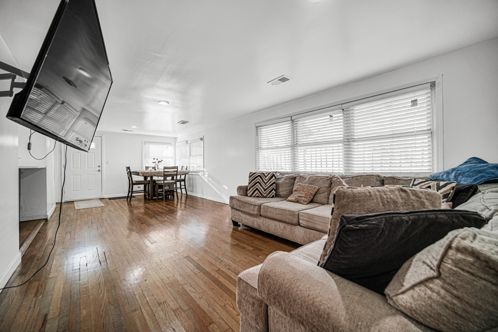9953 Elm Circle Drive, Oak Lawn, IL 60453