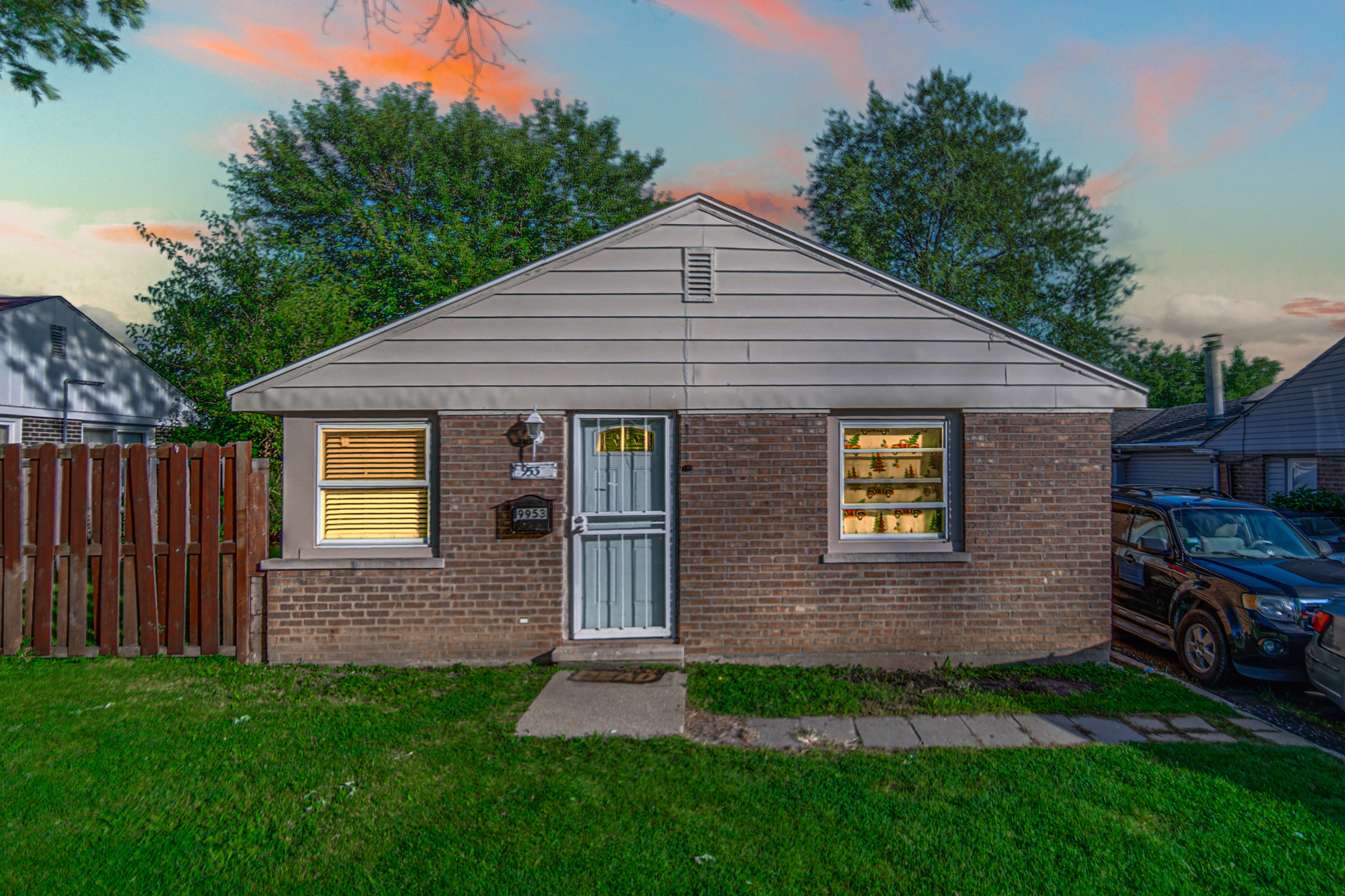 9953 Elm Circle Drive, Oak Lawn, IL 60453