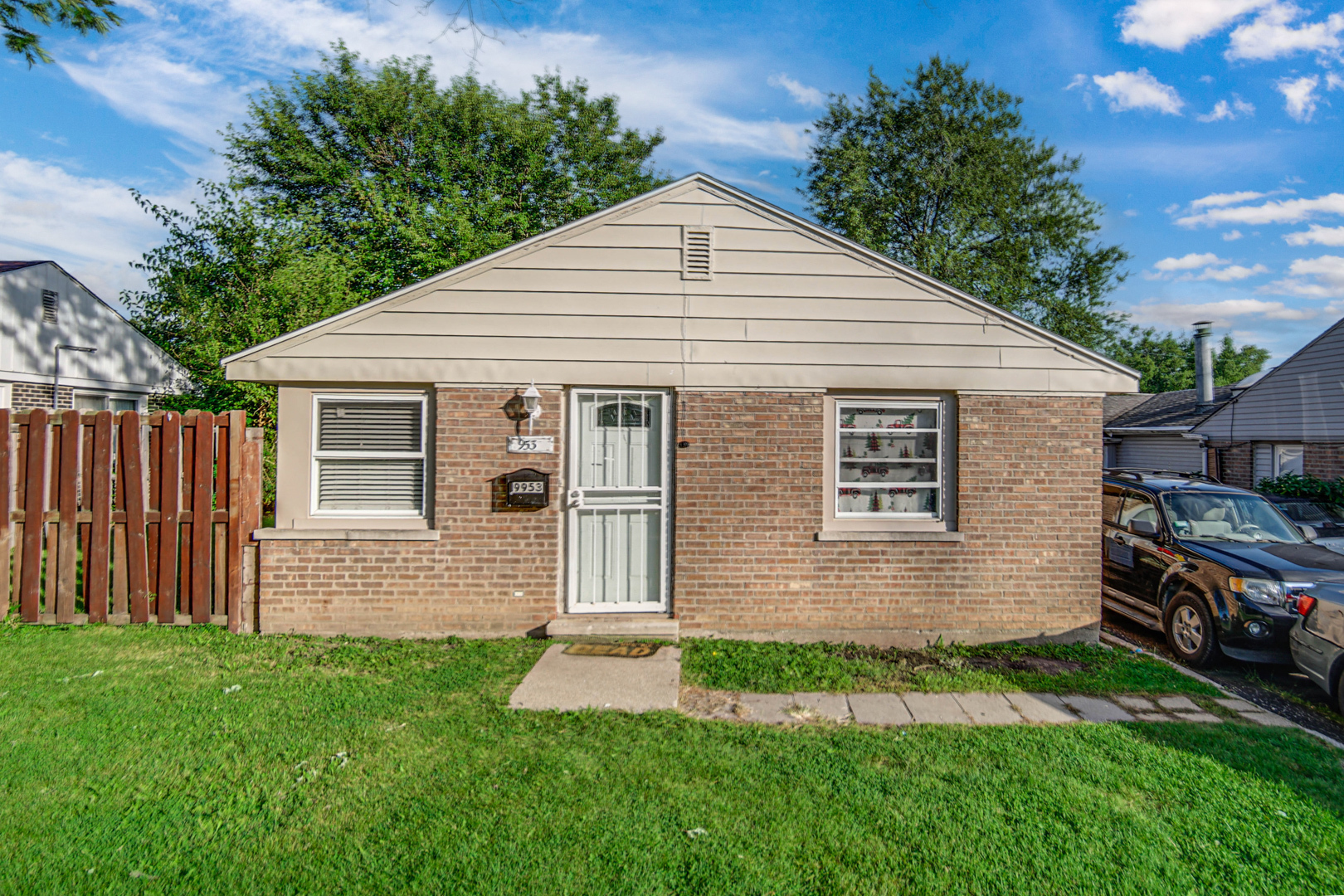 9953 Elm Circle Drive, Oak Lawn, IL 60453