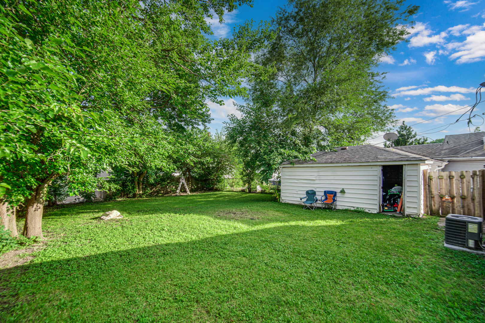 9953 Elm Circle Drive, Oak Lawn, IL 60453