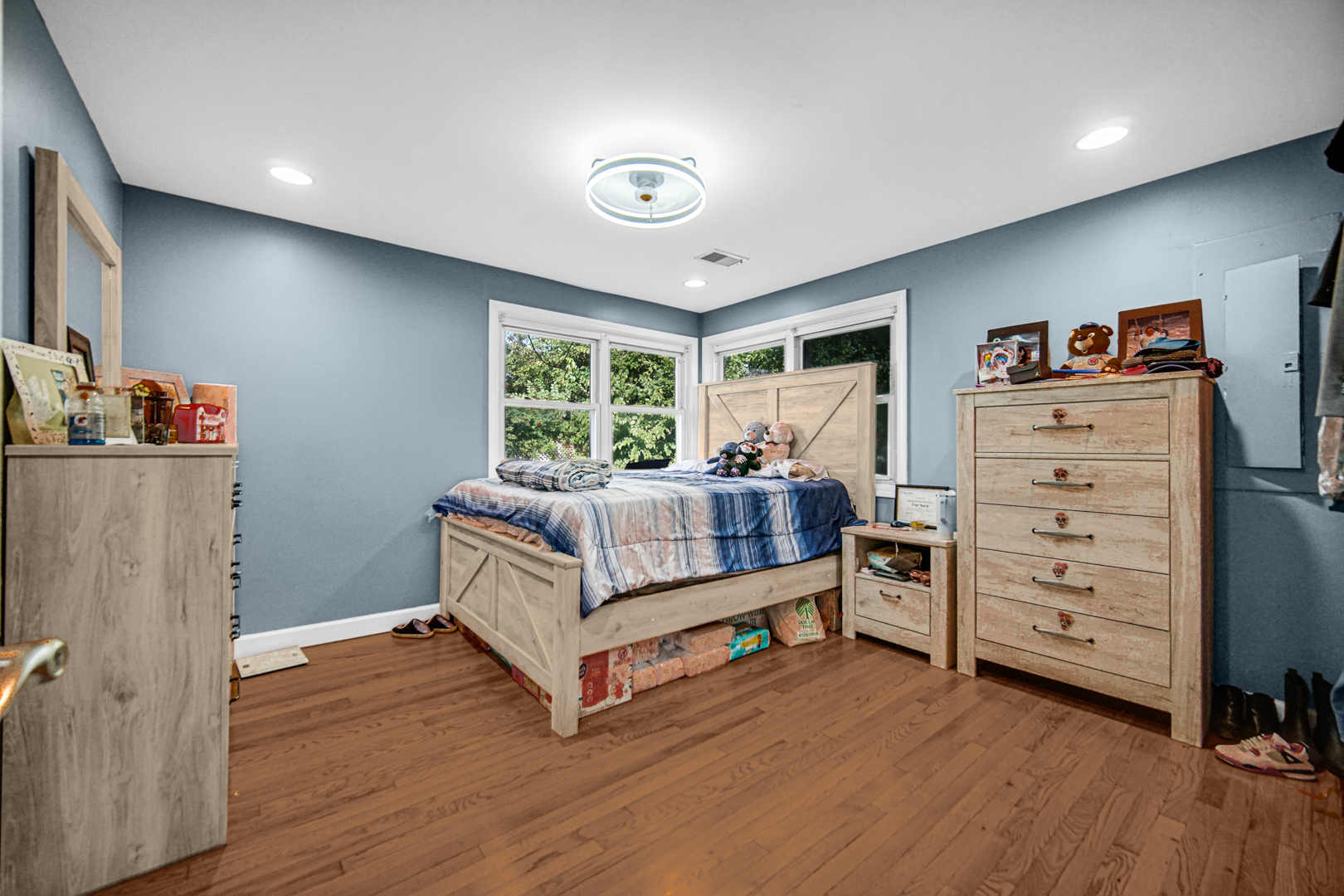9953 Elm Circle Drive, Oak Lawn, IL 60453