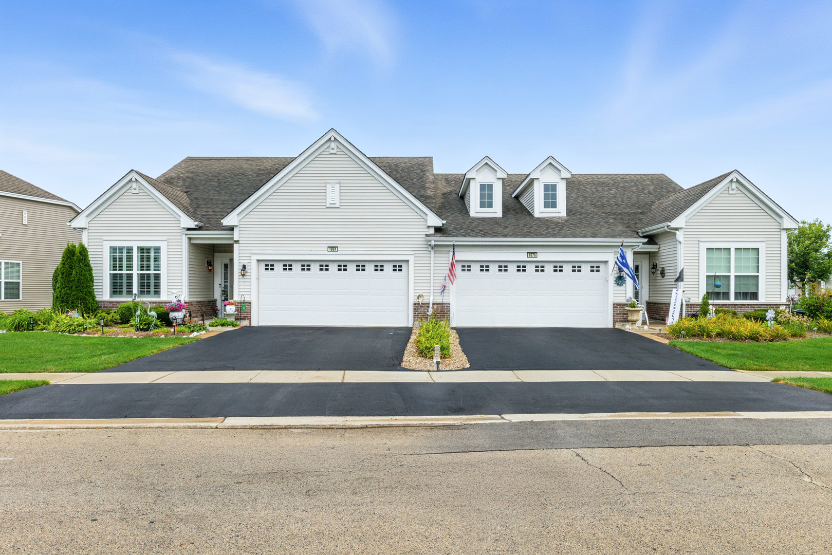 1864 Hannah Lane, Pingree Grove, IL 60140