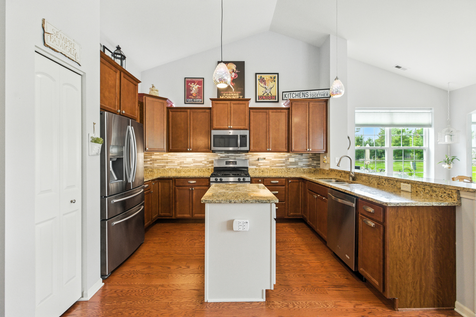 1864 Hannah Lane, Pingree Grove, IL 60140