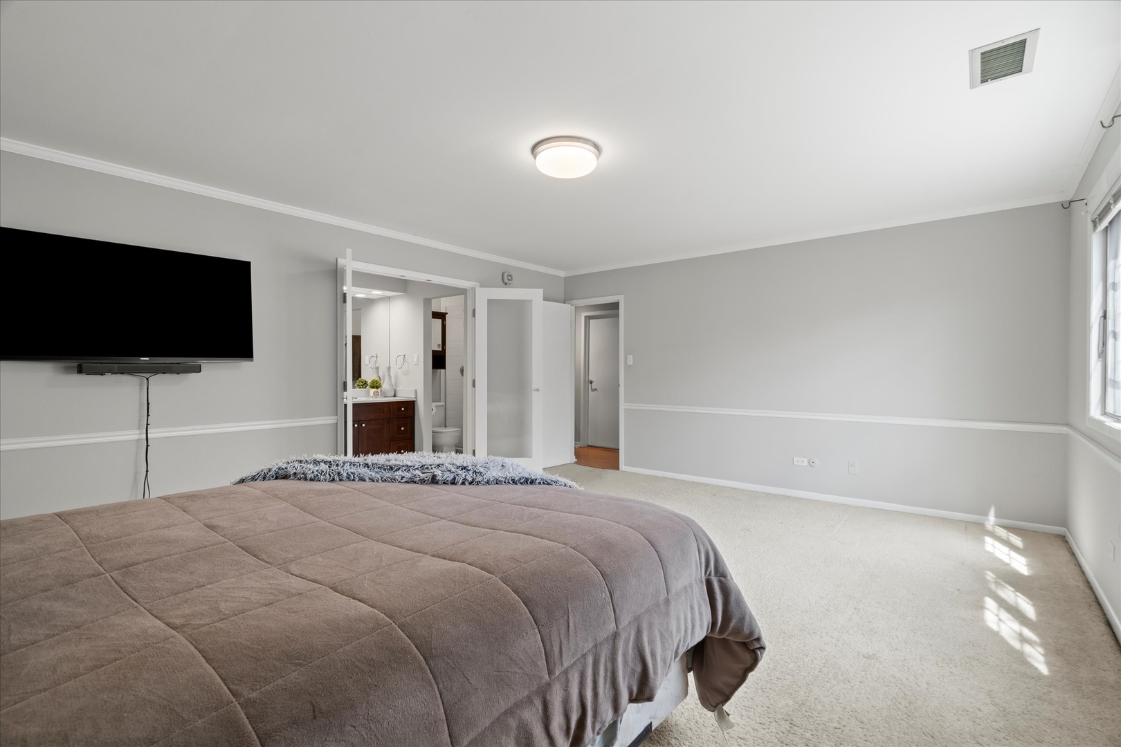 5808 Wolf Road #3, Western Springs, IL 60558