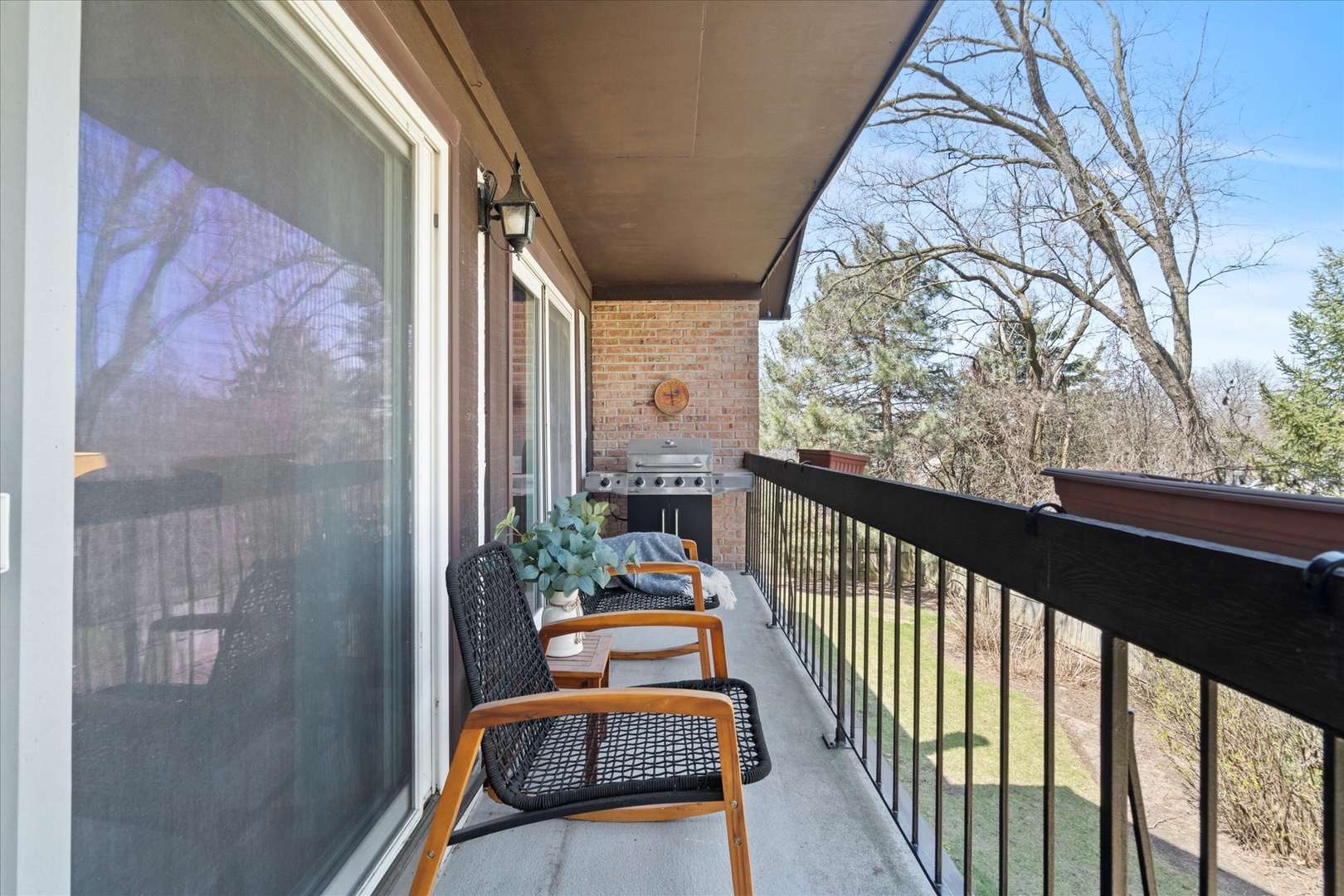 5808 Wolf Road #3, Western Springs, IL 60558