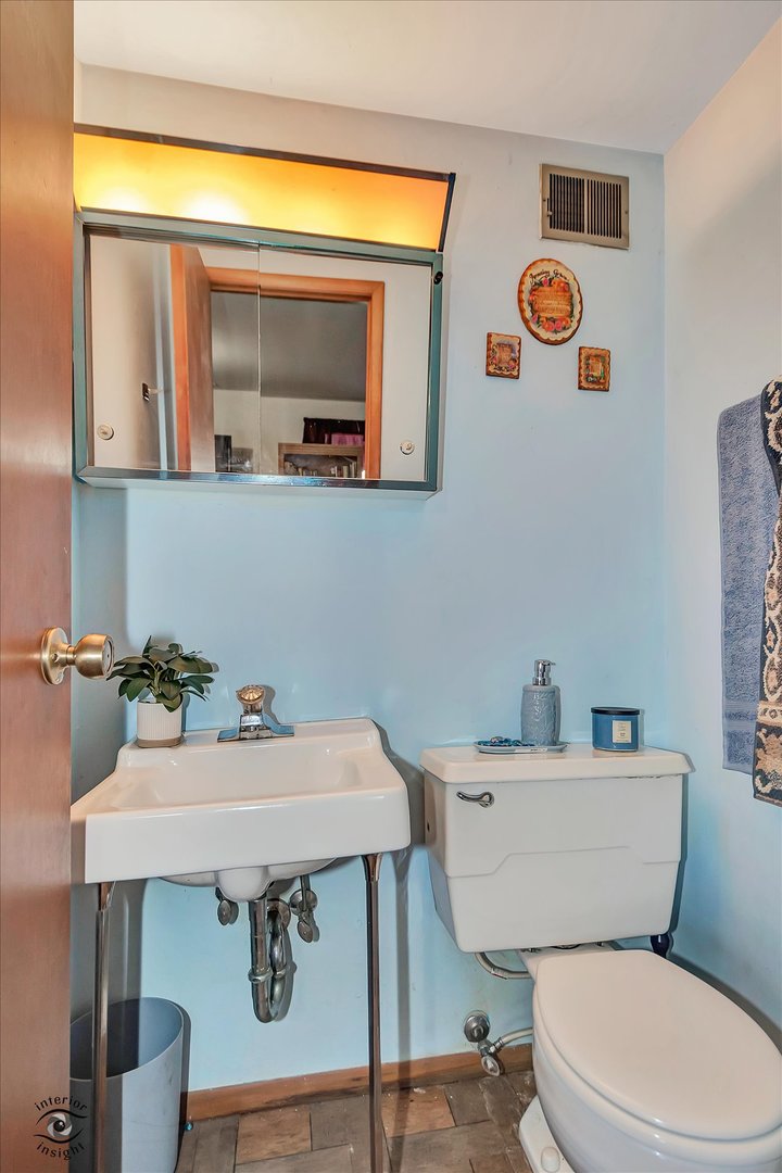 3257 Magnolia Drive, Markham, IL 60428