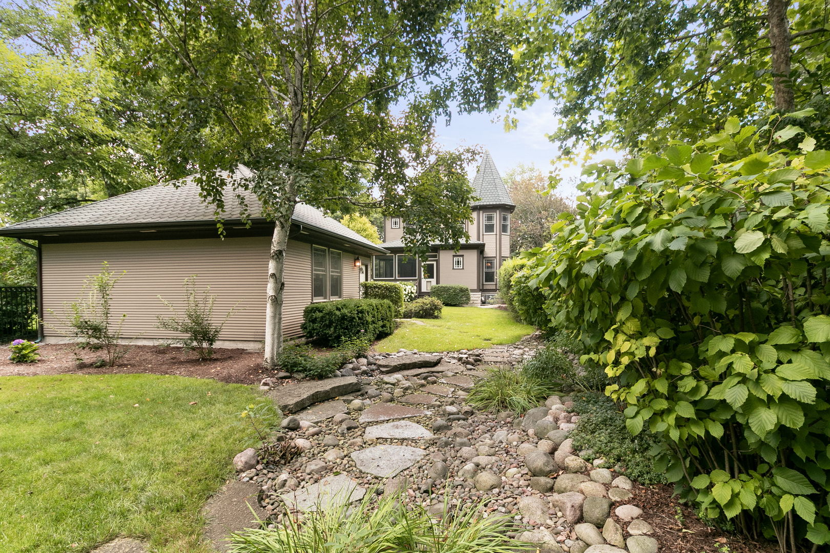 362 Downing Road, Riverside, IL 60546