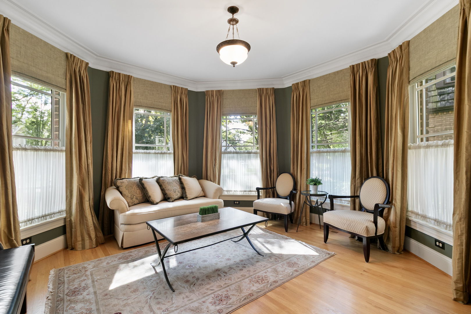 362 Downing Road, Riverside, IL 60546
