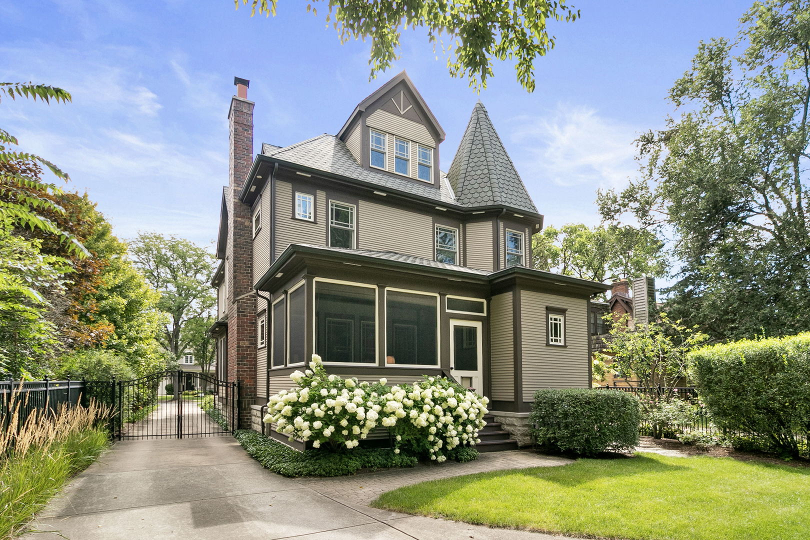 362 Downing Road, Riverside, IL 60546