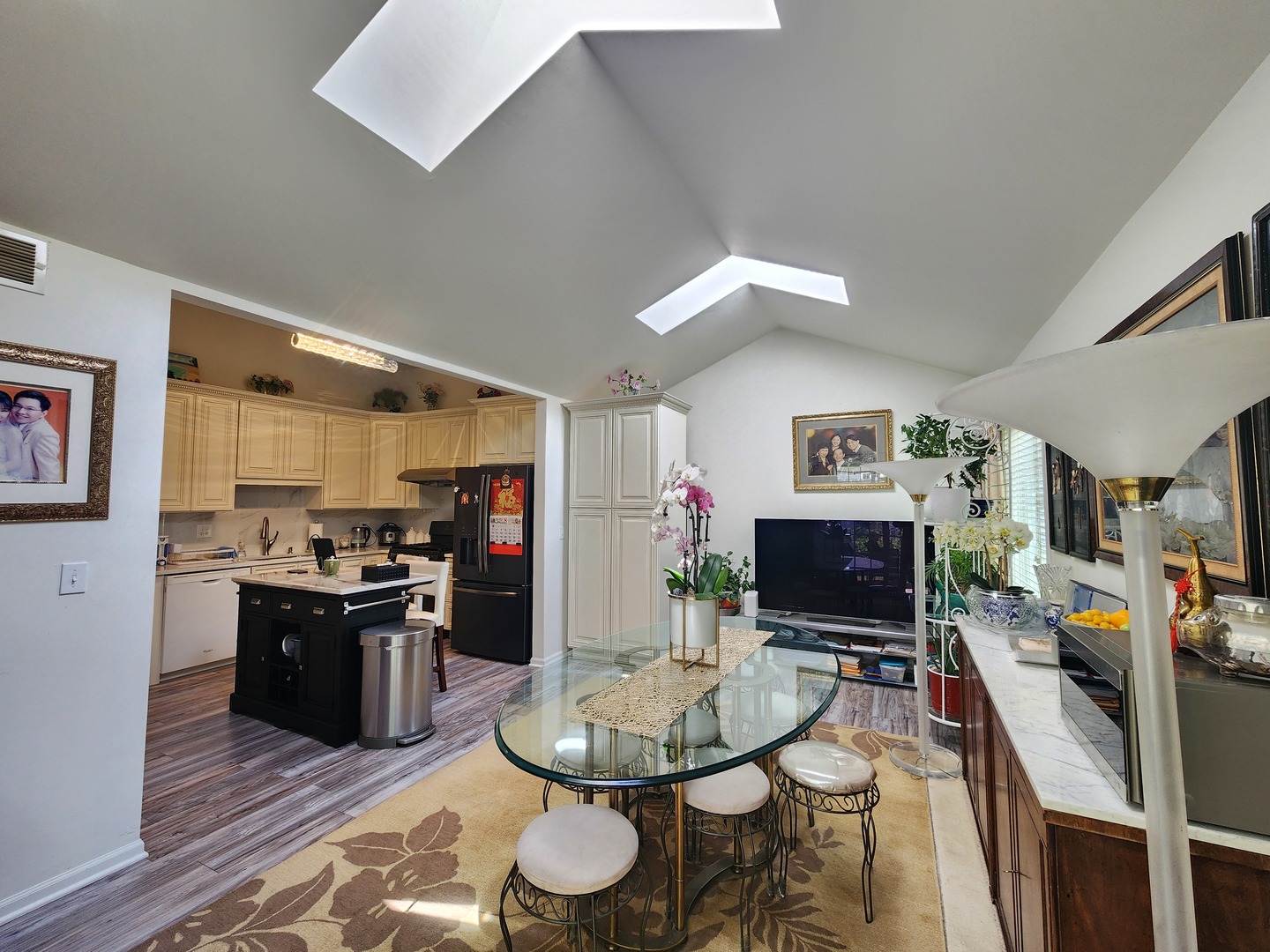 1520 Trescott Street, Mundelein, IL 60060