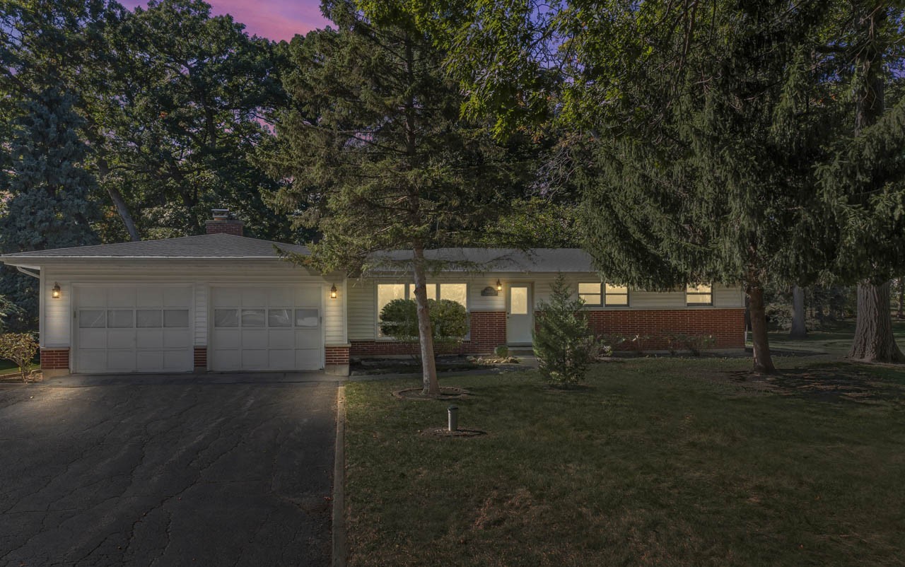 36332 N Hawthorne Lane, Ingleside, IL 60041
