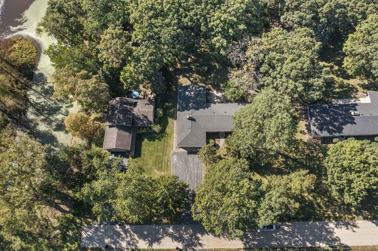 36332 N Hawthorne Lane, Ingleside, IL 60041