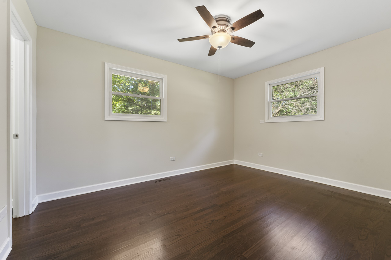 36332 N Hawthorne Lane, Ingleside, IL 60041