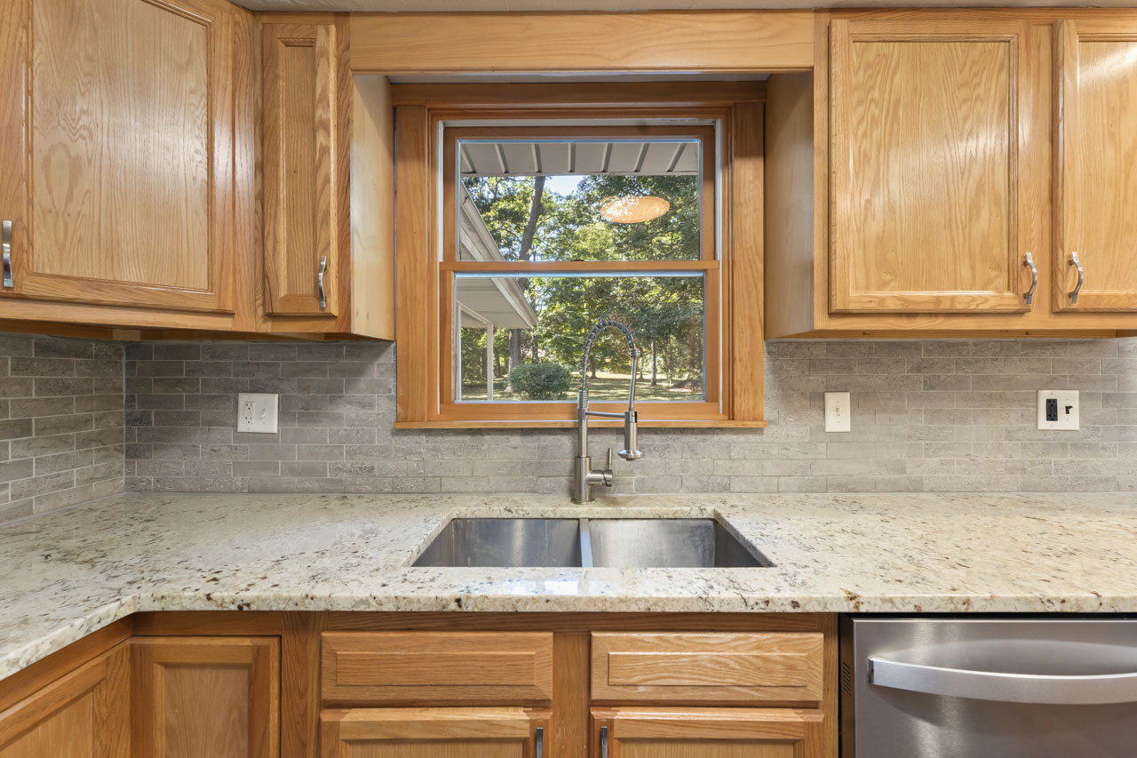 36332 N Hawthorne Lane, Ingleside, IL 60041